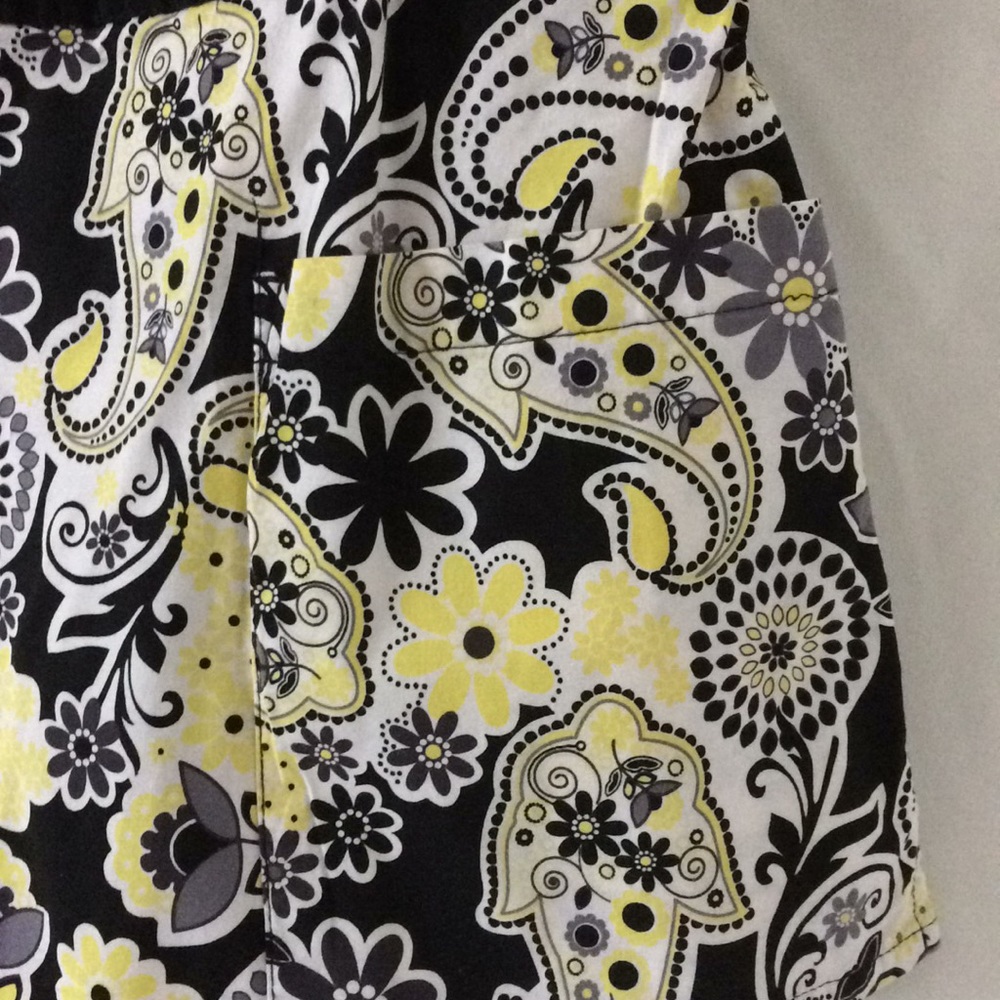 Scrub Top❤️ - Picture 3 of 3
